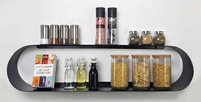 Rangement de la cuisine : utiliser une belle étagère murale décorative Capsule de Essentia Mobilia