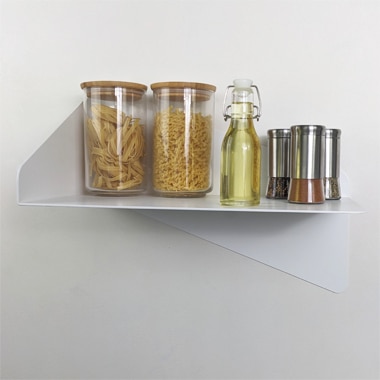 Rangement de la cuisine : utiliser une tablette murale Envol design de Essentia Mobilia