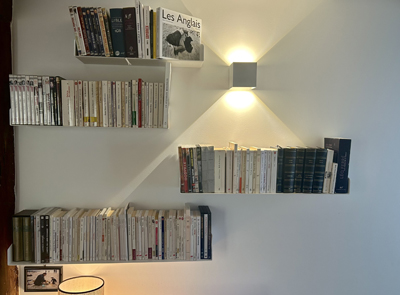 Etagères murales pour livres blanches Delta+