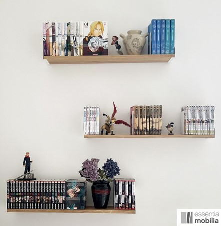 Bibliothèque murale design chêne massif livres et mangas