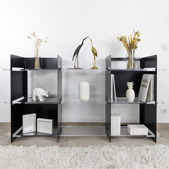 Meuble de rangement sur mesure en plexiglas et métal noir - Pix par Essentia Mobilia