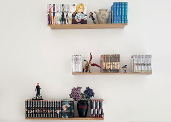 Etagère murale Proust bois massif pour les mangas 2