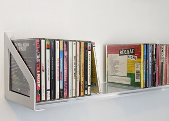 Etagère murale Gamma avec des CD - détail