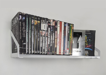 Etagère murale Gamma avec des DVD